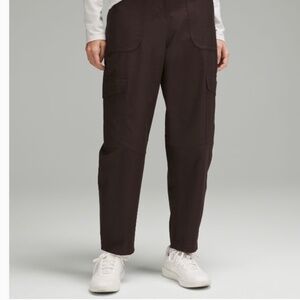 Lululemon high-waist baggy cargo pants NWT black